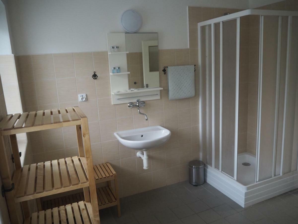 Economy Apartments České Švýcarsko Hřensko Esterno foto